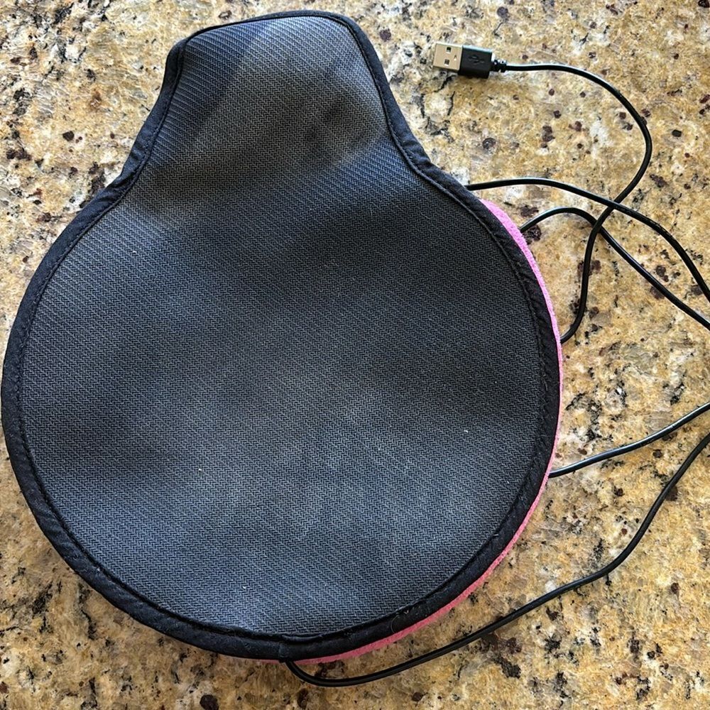 Urban Outfitters Pink Heated Mouse Pad - Picture 4 of 4
